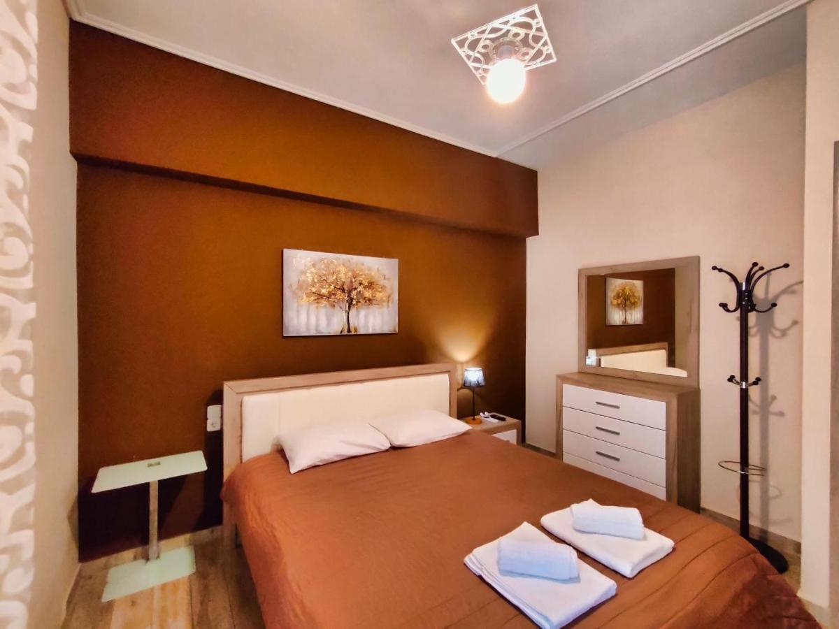 Luxury Lila House Under The Rocks Apartment Kalambaka Exterior photo