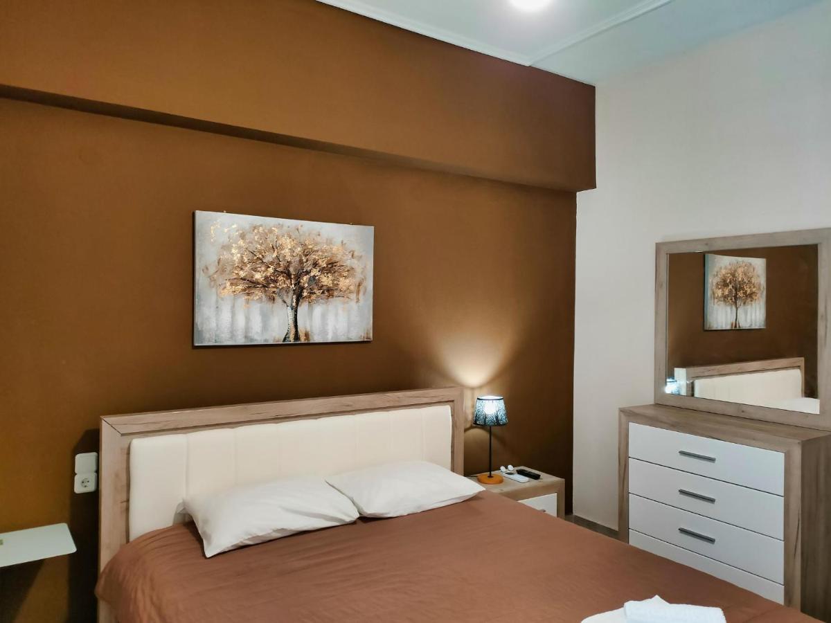 Luxury Lila House Under The Rocks Apartment Kalambaka Exterior photo