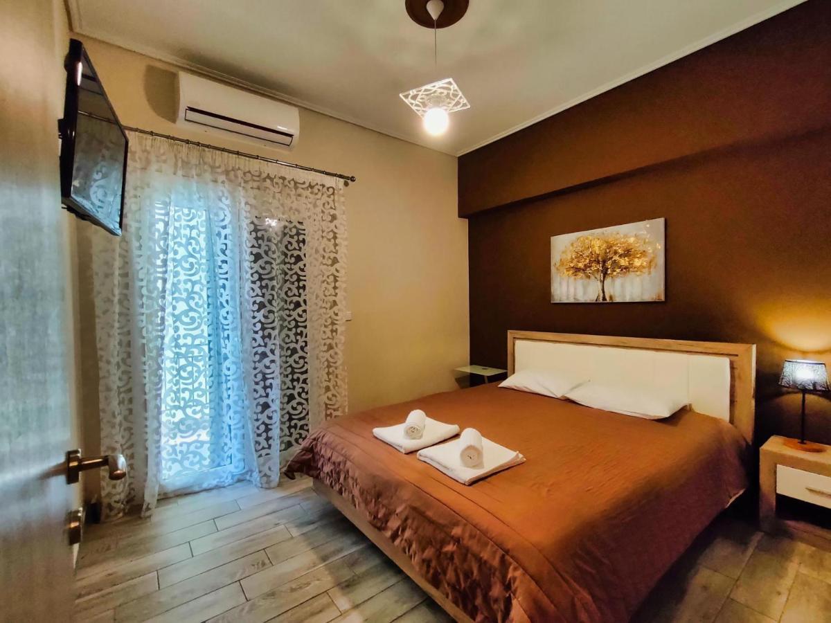 Luxury Lila House Under The Rocks Apartment Kalambaka Exterior photo